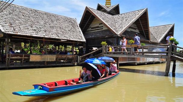 Плавучий рынок Джомтьена в Паттайи