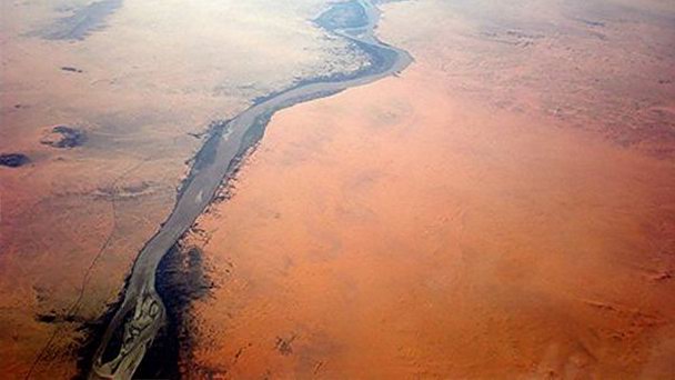 Русло реки Вади-Мукаддам в Хартуме Русло реки Вади-Мукаддам в Хартуме