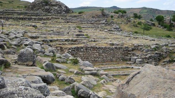 Руины города Хаттуша в Белеке