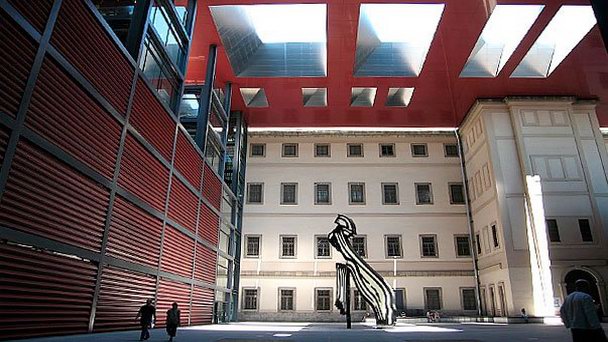 Центр искусств королевы Софии в Мадриде