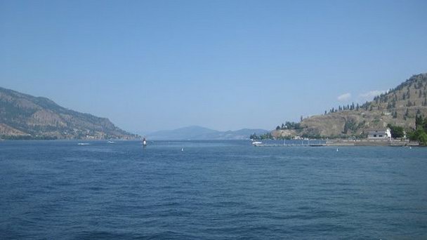 Озеро Оканаган в Британской Колумбии