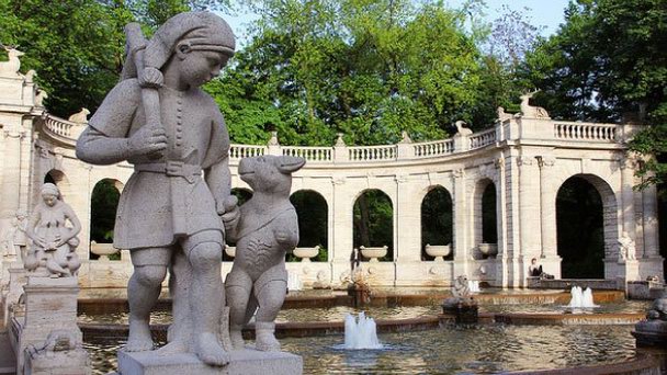 Фонтан сказок в Берлине