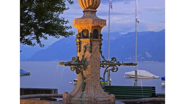 Набережная Уши в Лозанне на Женевском Озере