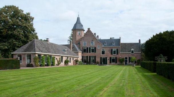 Замок Звиллинсберг в Северном Брабанте