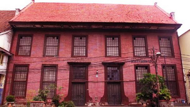 Здание Toko Merah на Яве