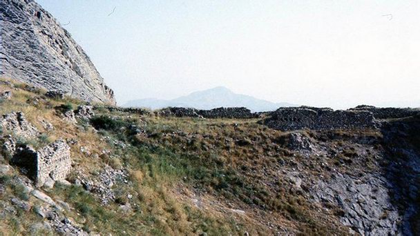 Крепость Алинджакала в Нахичевани