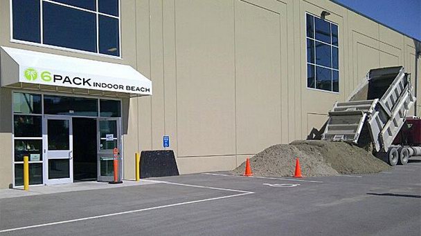 Крытый пляжный центр 6Pack в Британской Колумбии