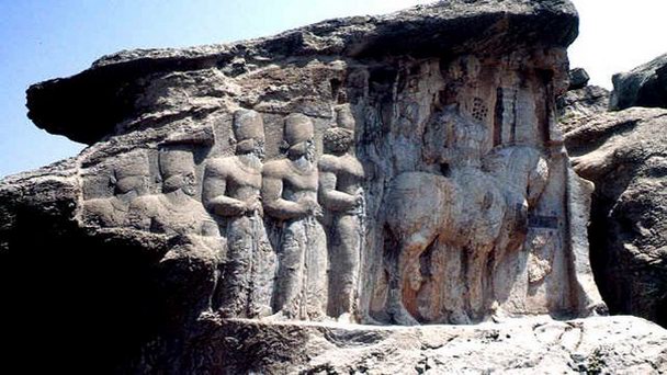 Археологическая зона Накше-Раджаб в Ширазе