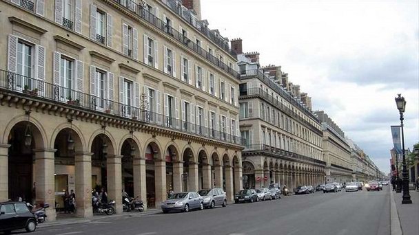 Улица Риволи в Париже