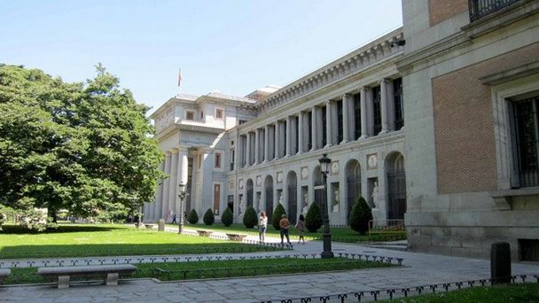 Бульвар Пасео дель Прадо в Мадриде