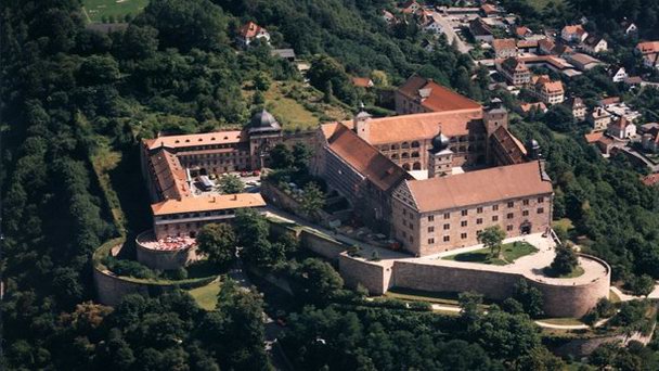 Крепость Плассенбург в Баварии Крепость Плассенбург в Баварии