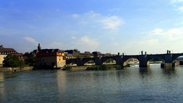 Мост Альте Майнбрюкке в Баварии