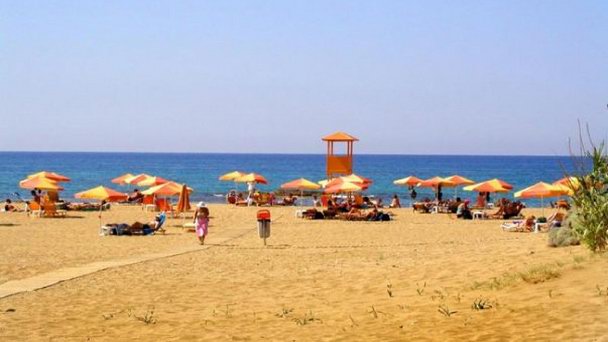 Пляж в Малии на Острове Крит