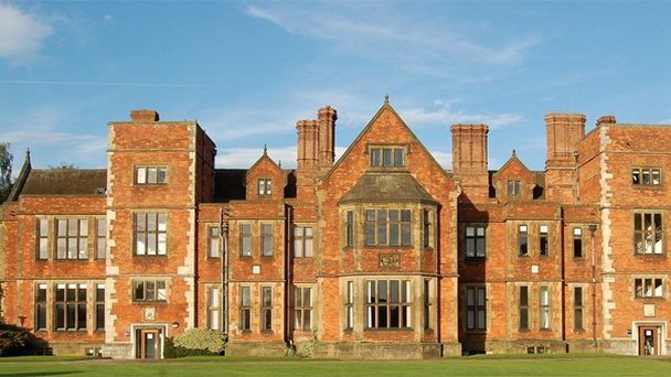 Зал Heslington в Англии