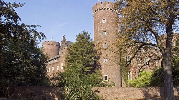 Кемпенский замок в Дюссельдорфе