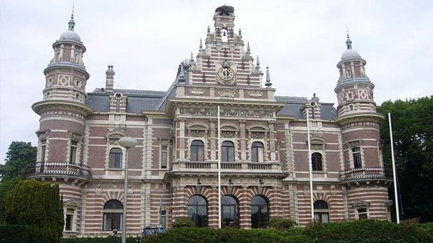 Замок Оуд-Вассенаар в Гааге