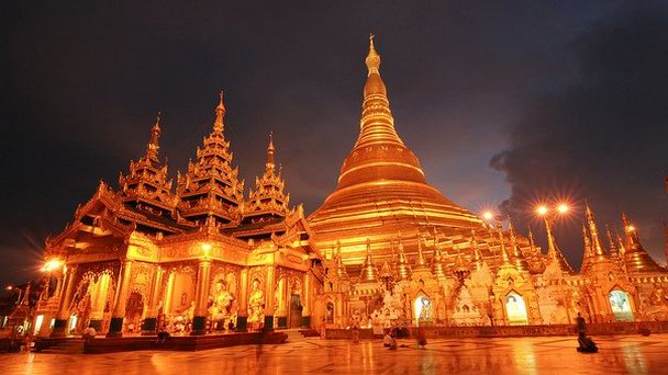 Храмовый комплекс Шведагон в Янгоне Храмовый комплекс Шведагон в Янгоне