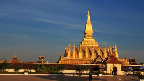 Резиденция Пха Тхатлуанг во Вьентьяне