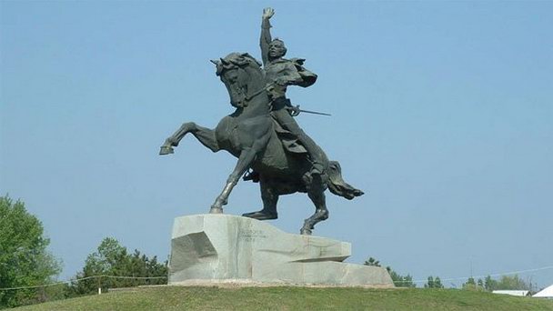 Памятник Суворову в Тирасполе