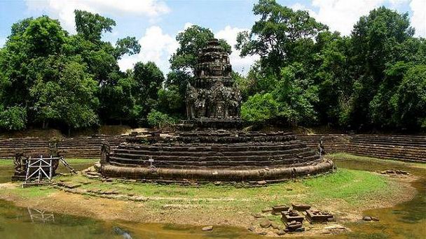 Храм Неак Пеан в Сием Рипе Храм Неак Пеан в Сием Рипе