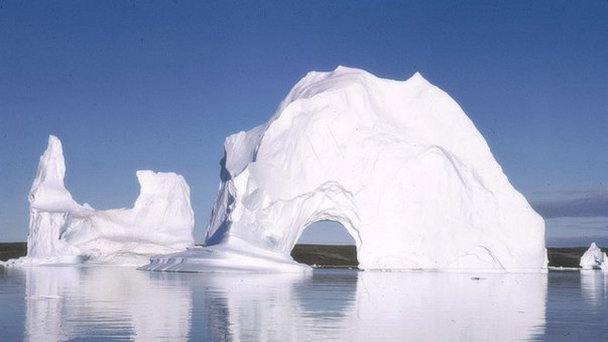 Фьорд Скорсбисанд в Гренландии