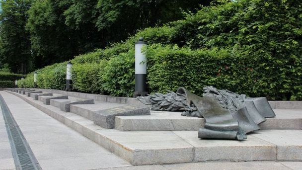 Аллея героев ВОВ в Киеве Аллея героев ВОВ в Киеве