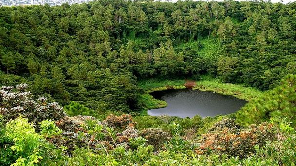 Вулкан Тру-о-Серфс в Кюрпипе Вулкан Тру-о-Серфс в Кюрпипе