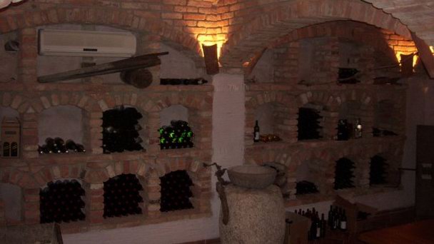 Винные погреба Когло в Шмарьешке Топлице