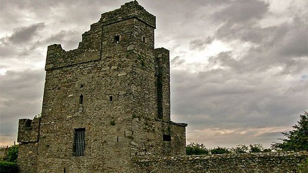 Замок Термонфекин в Дандолке