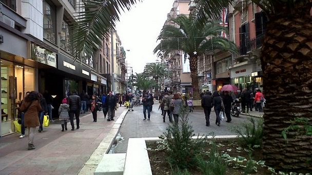 Пешеходная улица Виа Спарано в Апулии