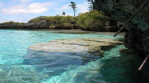 Побережье Кьюбини в Нумеа Побережье Кьюбини в Нумеа