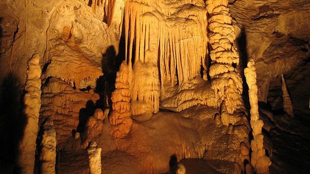 Пещера Постойнская яма в Постойне