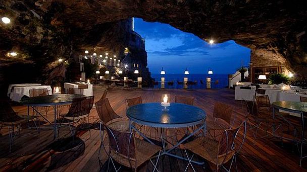 Ресторан Grotta Palazzese в Апулии