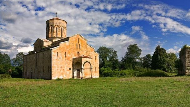Храм Моква X века в Очамчыре Храм Моква X века в Очамчыре