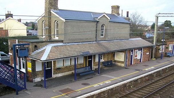 Железнодорожный вокзал Грейт Бентли в Англии