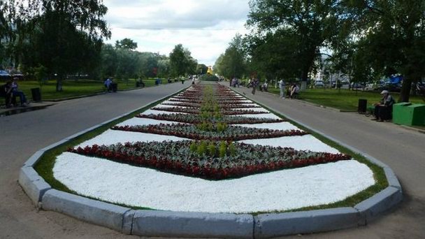 Площадь Победы Вологда. Театральный сквер Вологда. Где погулять в Вологде. Площадь свободы погулять.