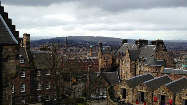 Улица Каслхилл в Шотландии