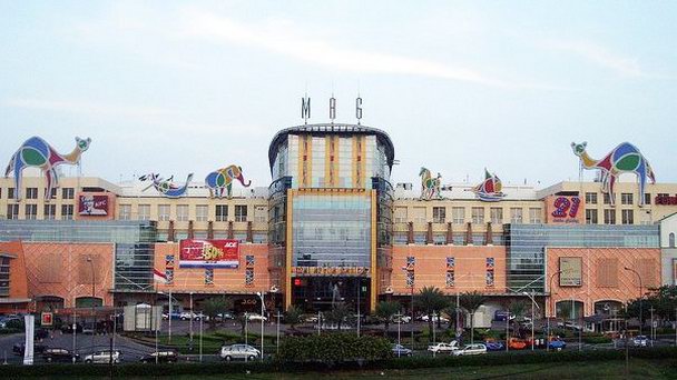 Торговый центр Mal Artha Gading на Яве Торговый центр Mal Artha Gading на Яве