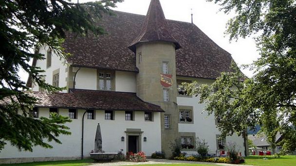 Замок Шварценбург в Берне