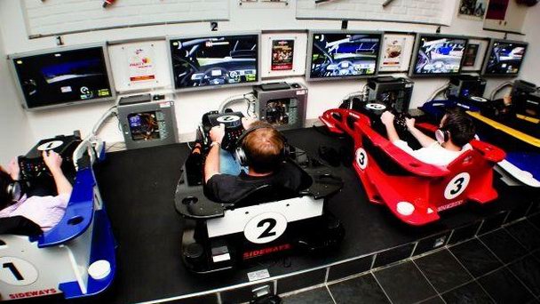 Клуб вождения «Сайдвэйз» в Гонконге