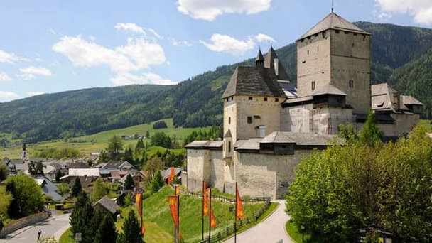 Замок Маутерндорф в Зальцбурге