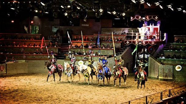 Средневековый ужин и турнир в Торонто