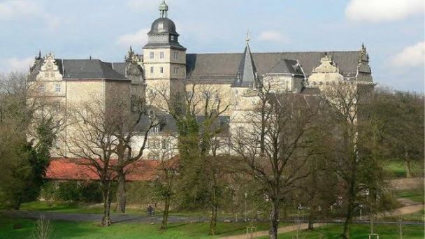 Замок Вольфсбург в Нижней Саксонии