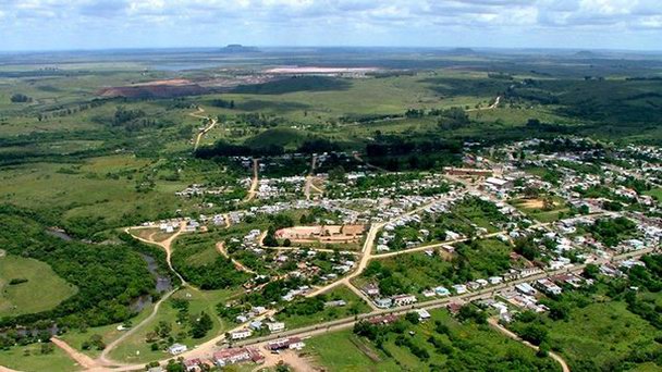 Город Минас-де-Корралес в Кармело Город Минас-де-Корралес в Кармело