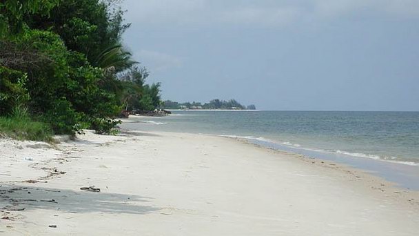 Пляж Поинт-Денис в Либревиле