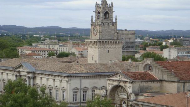 Ратуша Авиньона в Прованс-Альпы