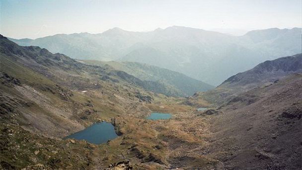 Озера Эстанис-дель-Ангонелла в Андорре ла Велла