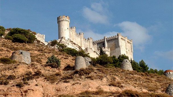 Замок Пеньяфиель в Бургосе