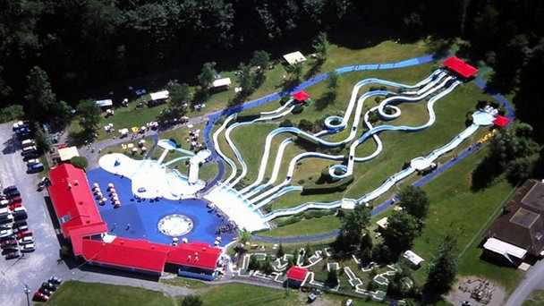 Аквапарк Bridal Falls в Британской Колумбии