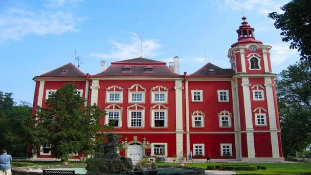 Замок Детенице в Млада-Болеславе